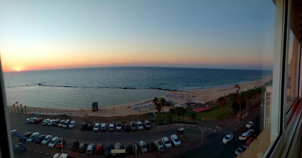 612 Apartment On The Beach Bat Yam Buitenkant foto