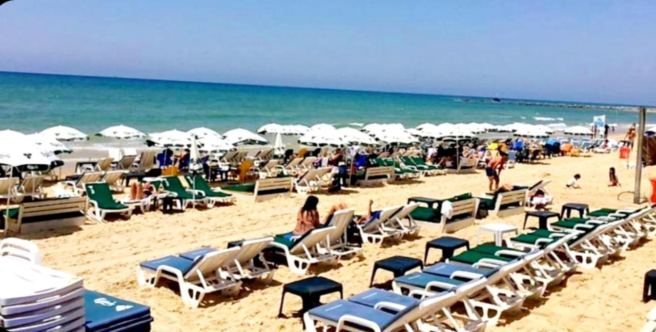 612 Apartment On The Beach Bat Yam Buitenkant foto