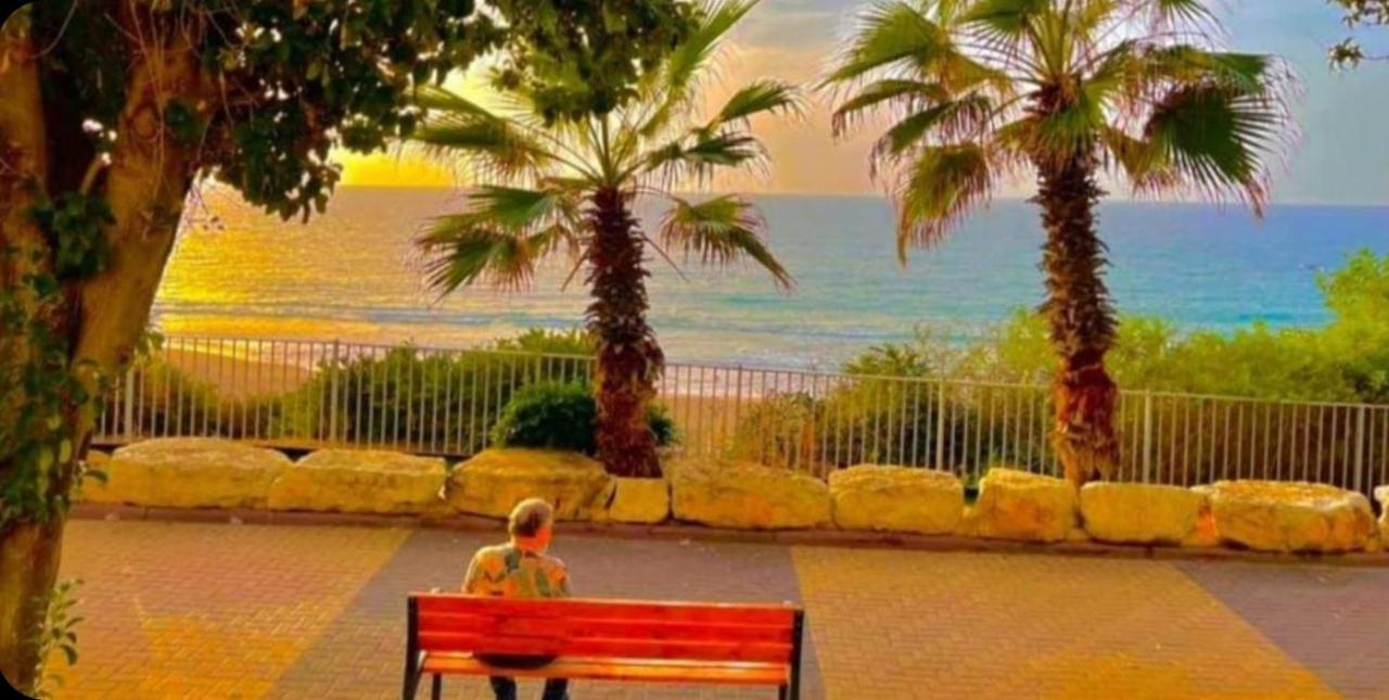 612 Apartment On The Beach Bat Yam Buitenkant foto