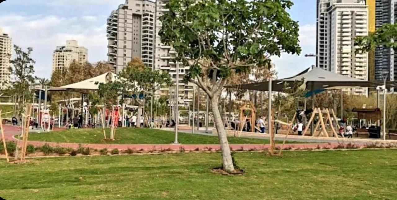 612 Apartment On The Beach Bat Yam Buitenkant foto