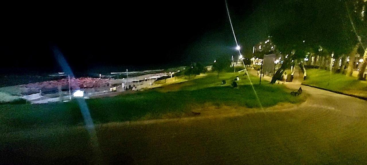 612 Apartment On The Beach Bat Yam Buitenkant foto